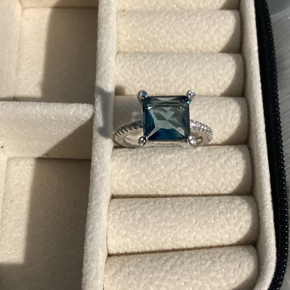 🏝️925 Sterling Silver Princess Cut Teal Zircon Ring - Picture 11 of 14